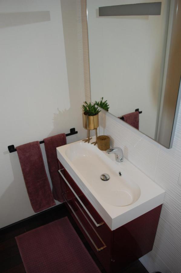 Huis Nest Logies Bed & Breakfast Halle  Bagian luar foto